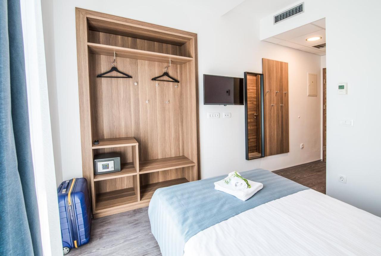Single Room Balcony